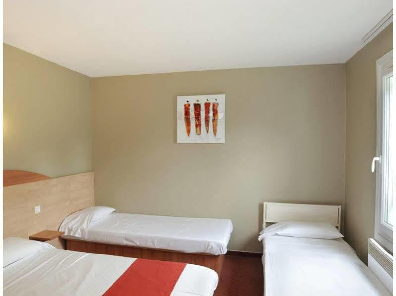 Kyriad Direct Orleans - La Chapelle St Mesmin Exterior photo